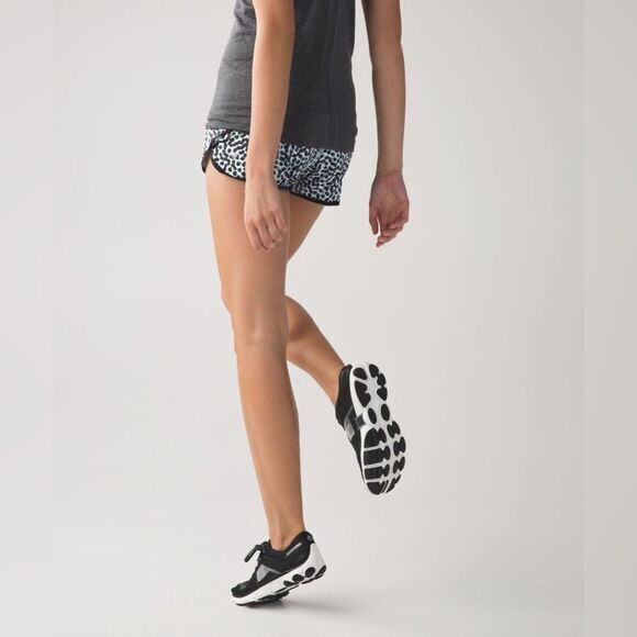 Lululemon Run: Speed Short *Block-It Pocket Ace Spot Tranquil Blue Black size 4 - Picture 4 of 13